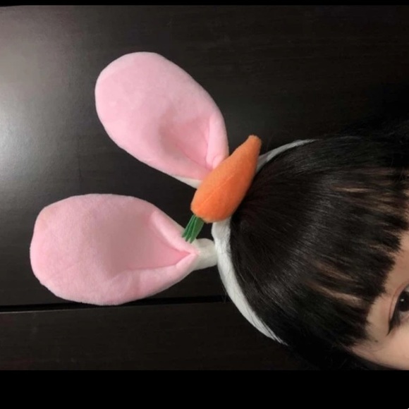 Last one! 🐰 Soft bunny ears carrot headband 🥕 - Picture 5 of 9